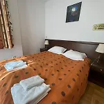 Rila With Hot Pool, Jacuzzi & Sauna By Bookvillabg