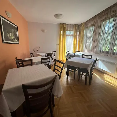 Rila With Hot Pool, Jacuzzi & Sauna By Bookvillabg Villa *