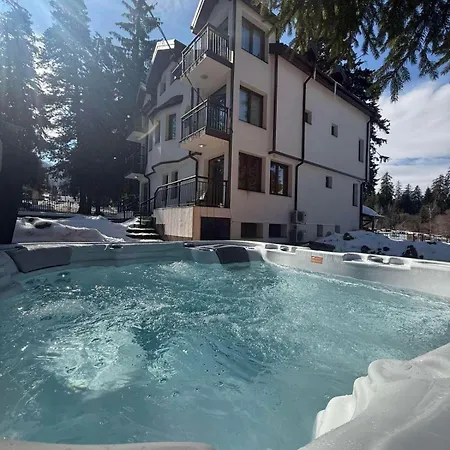 Rila With Jacuzzi & Sauna By Bookvillabg ヴィラ ボロヴェッツ